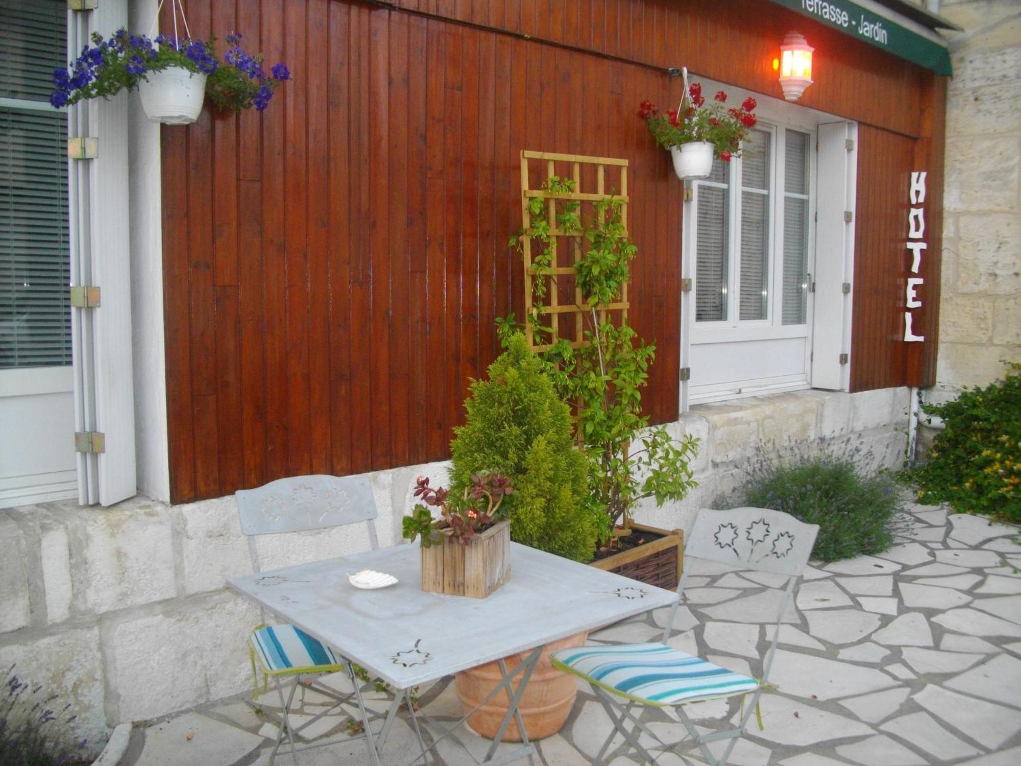 Hotel Le Parisien Saintes Exteriér fotografie